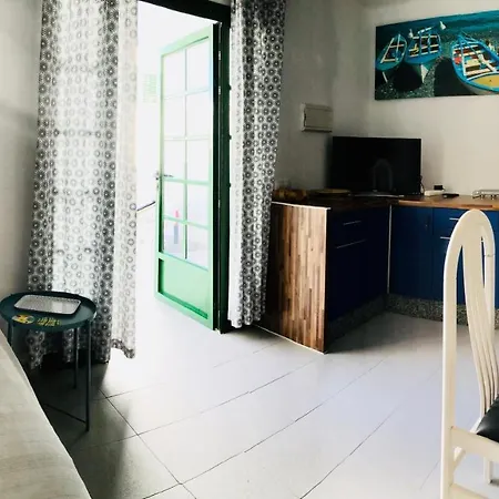 Apartment Florencia Mit Pool, Nahe Playa Chica Apartamento